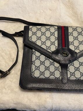 Vintage Gucci Navy & Beige GG Canvas Crossbody Red-Navy Web Stripe